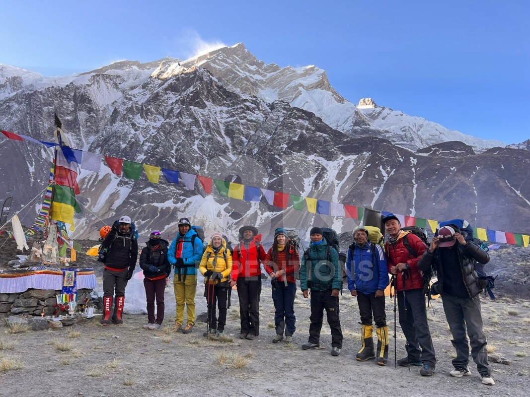 ANNAPURNA I SUMMIT UPDATE (SPRING 2022)