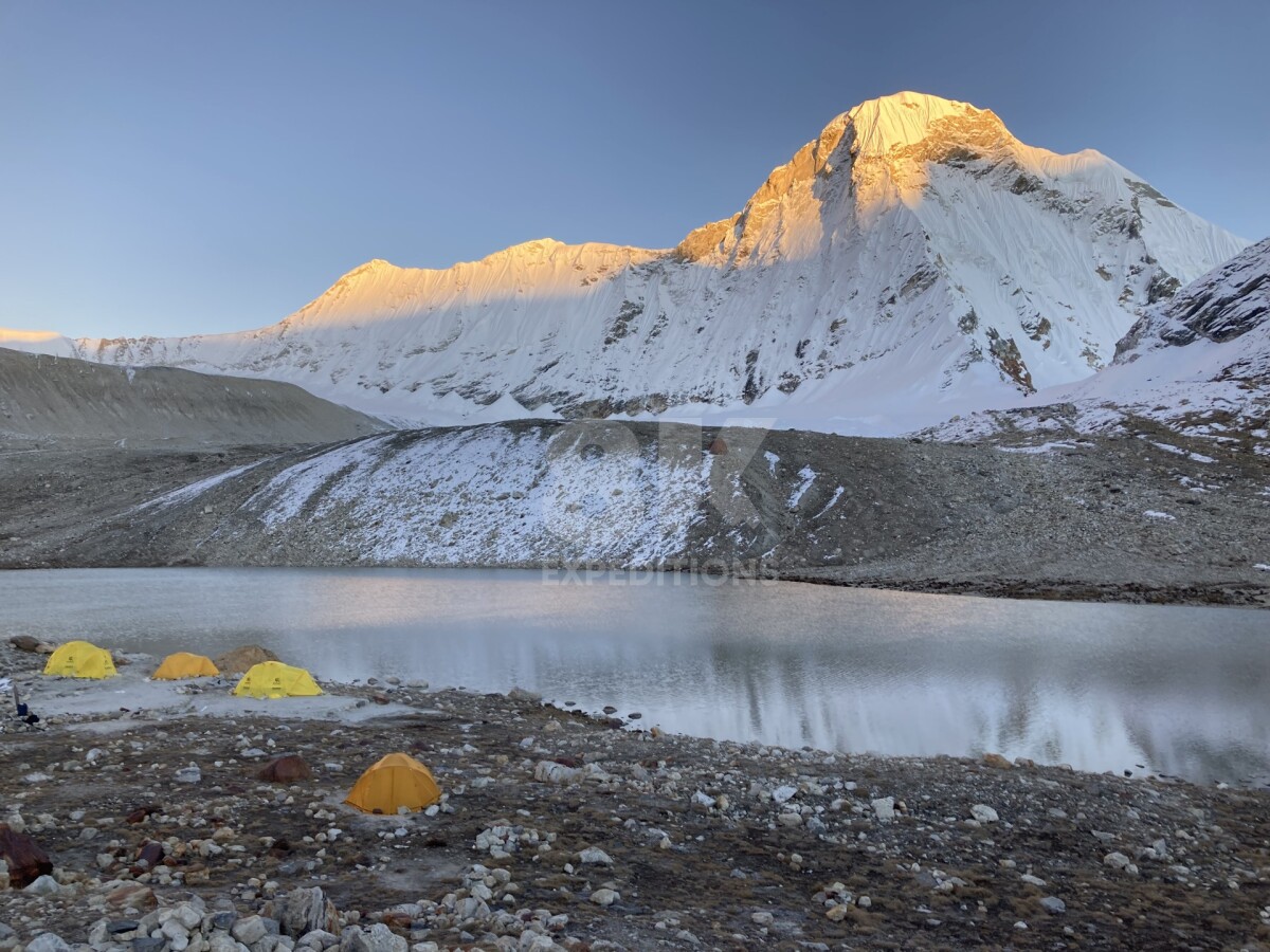 BARUNTSE EXPEDITION (7,162M)