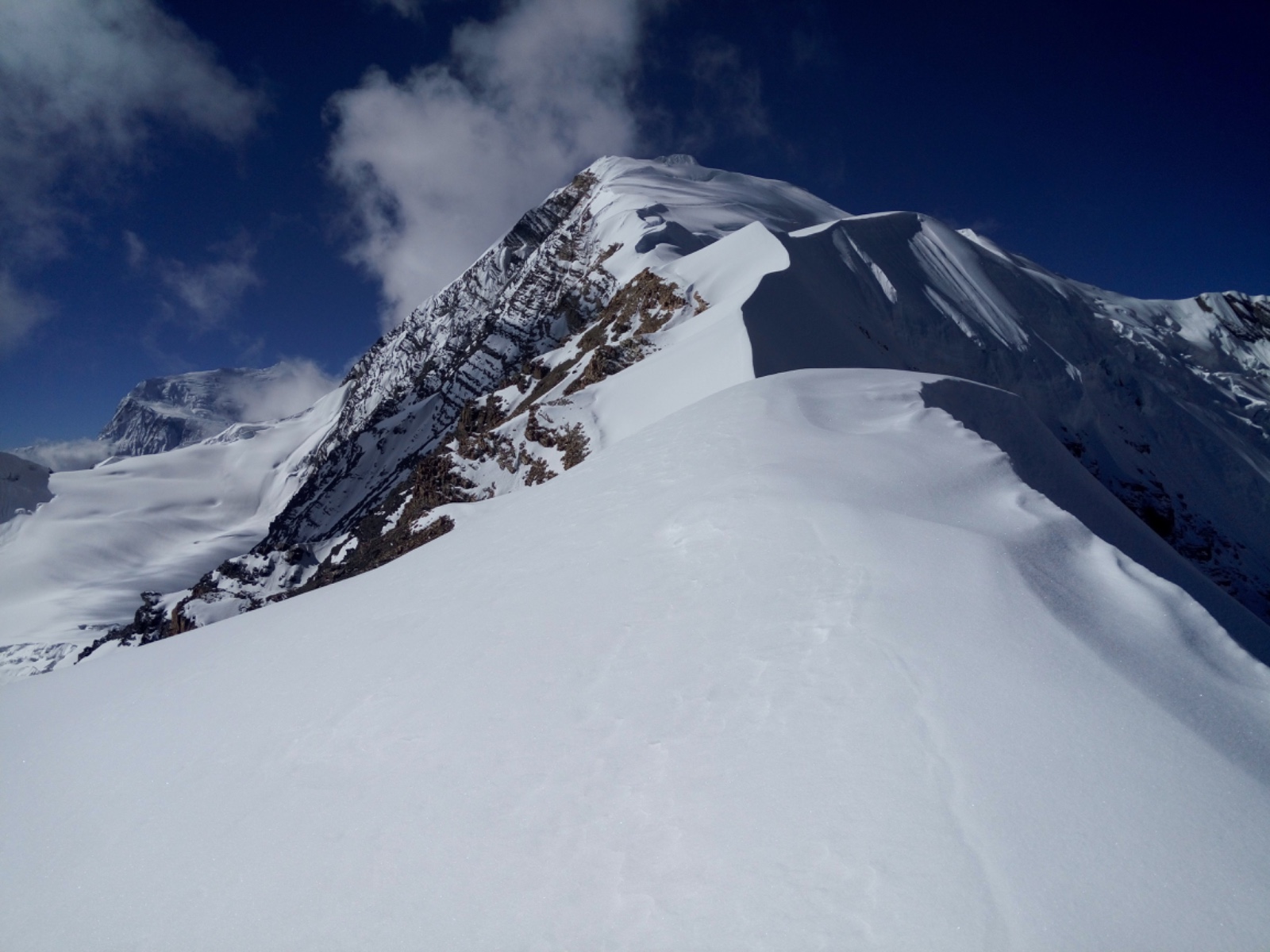 CHULU EAST PEAK (6,584 M)