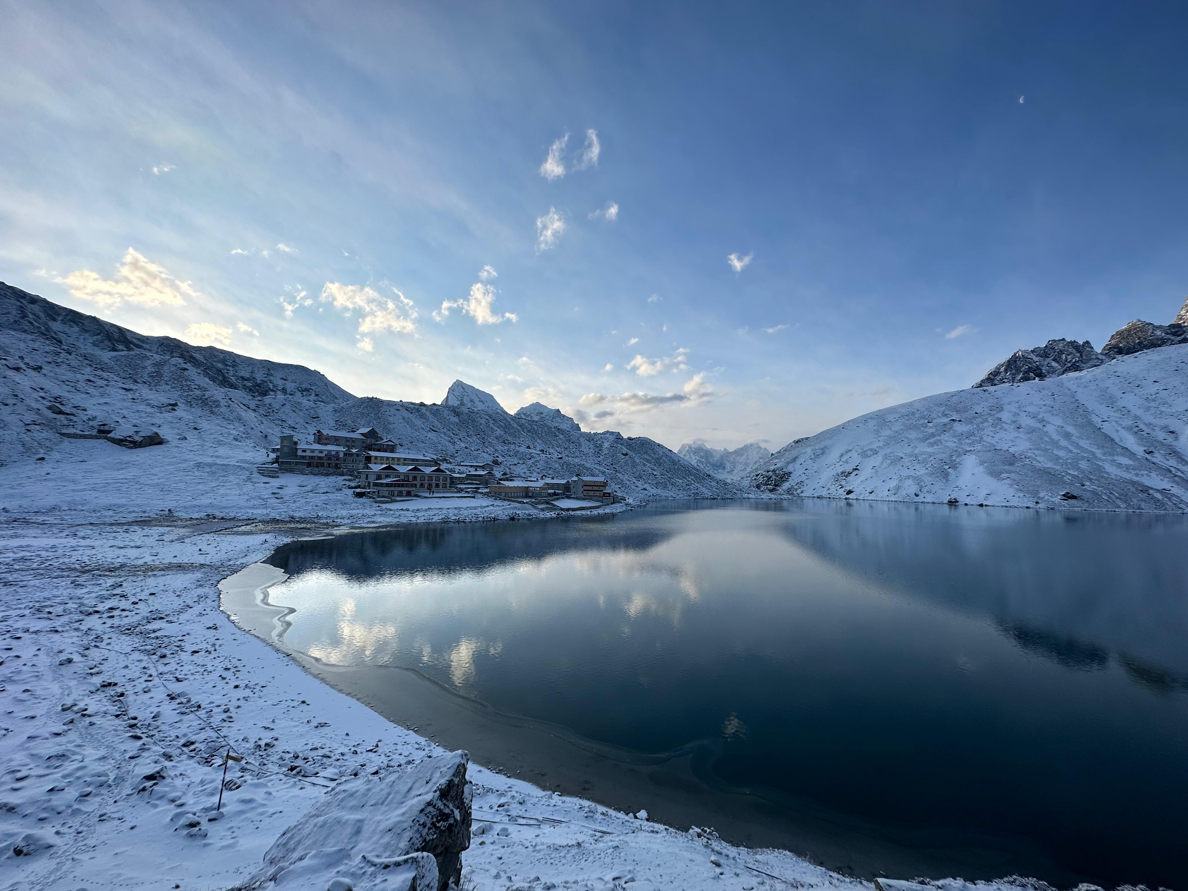 EVEREST GOKYO TREK (5,420M)