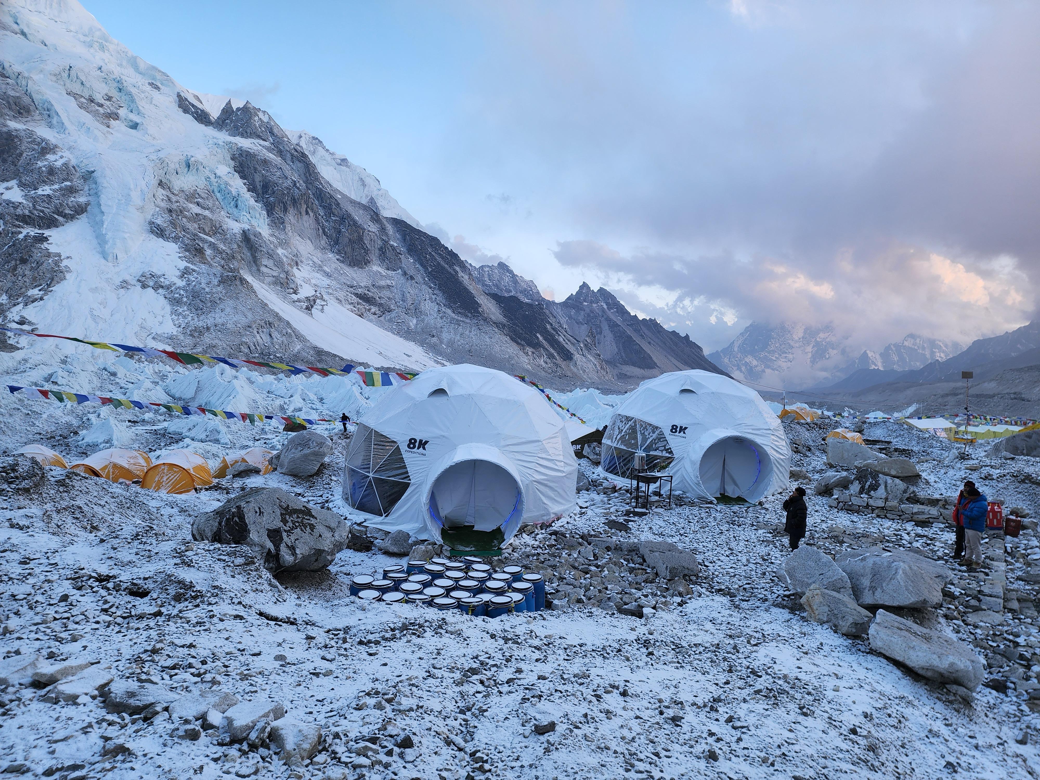 EVEREST EXPEDITION - STANDARD SERVICE