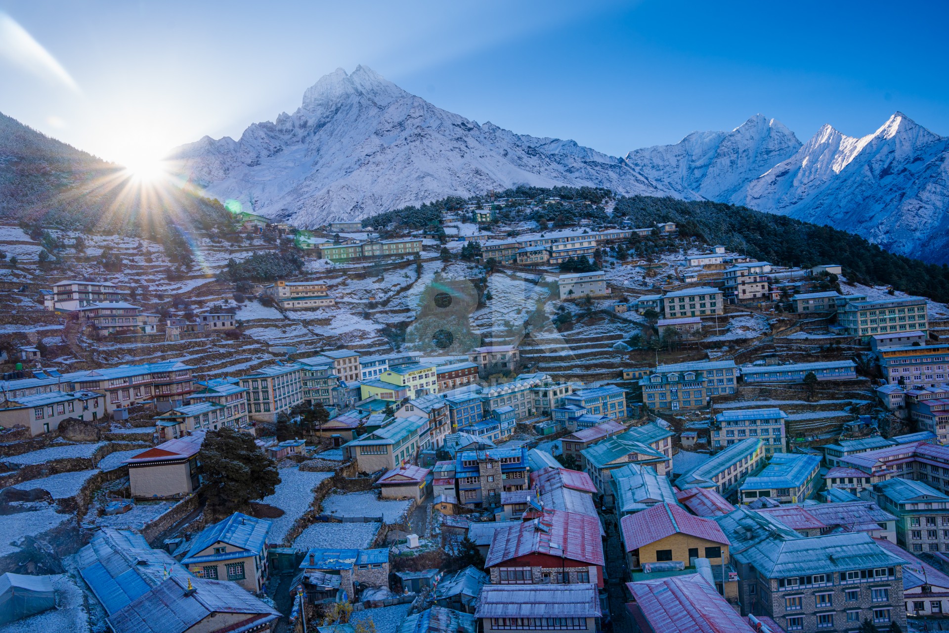 EVEREST BASE CAMP TREK - LUXURY SERVICE