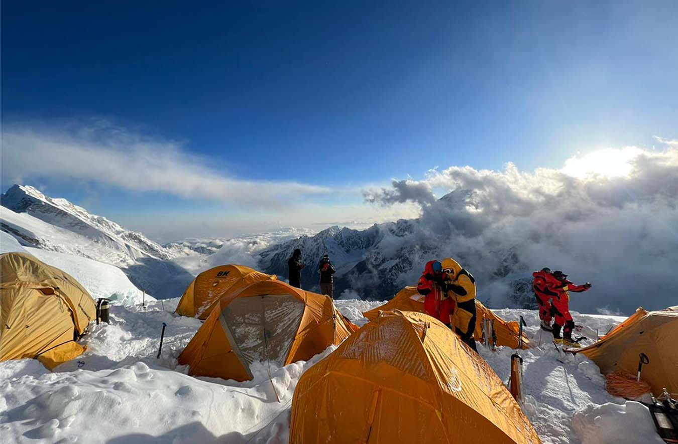 KANCHENJUNGA EXPEDITION (8,586M)