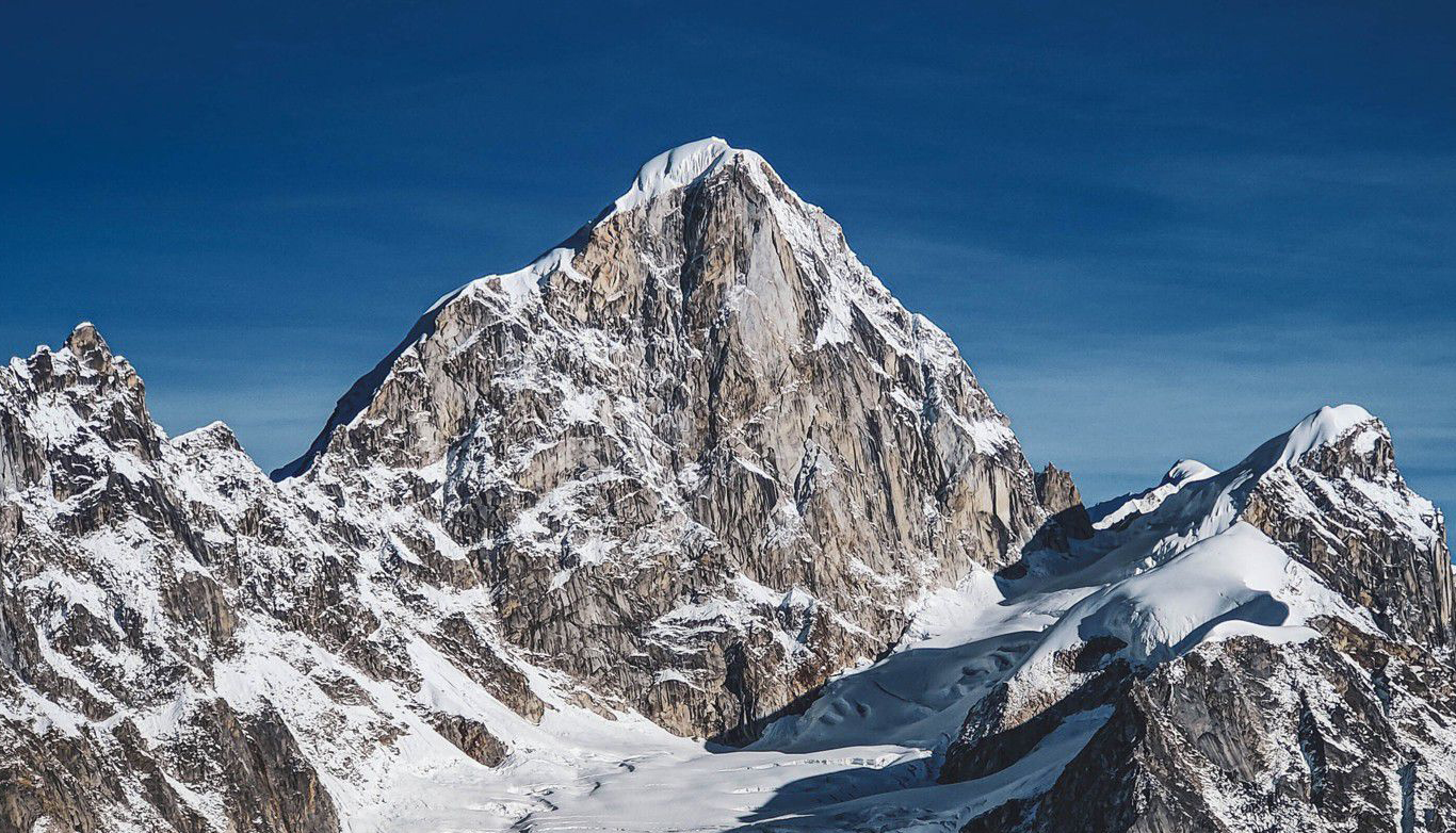 LARKEY PEAK CLIMBING (6,249M)