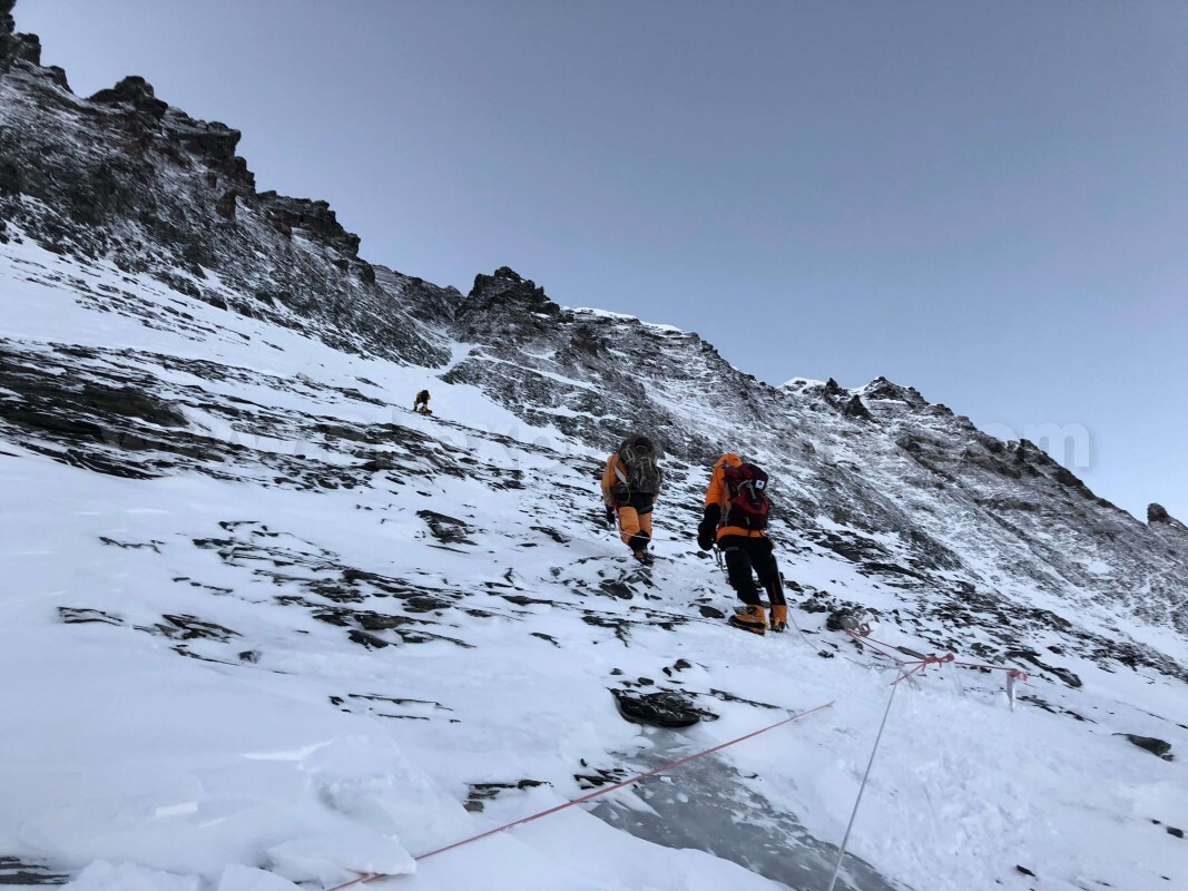 LHOTSE EXPEDITION (8,516M)