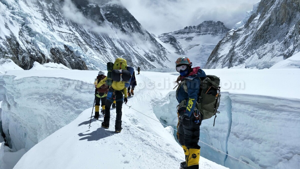 LHOTSE EXPEDITION (8,516M)