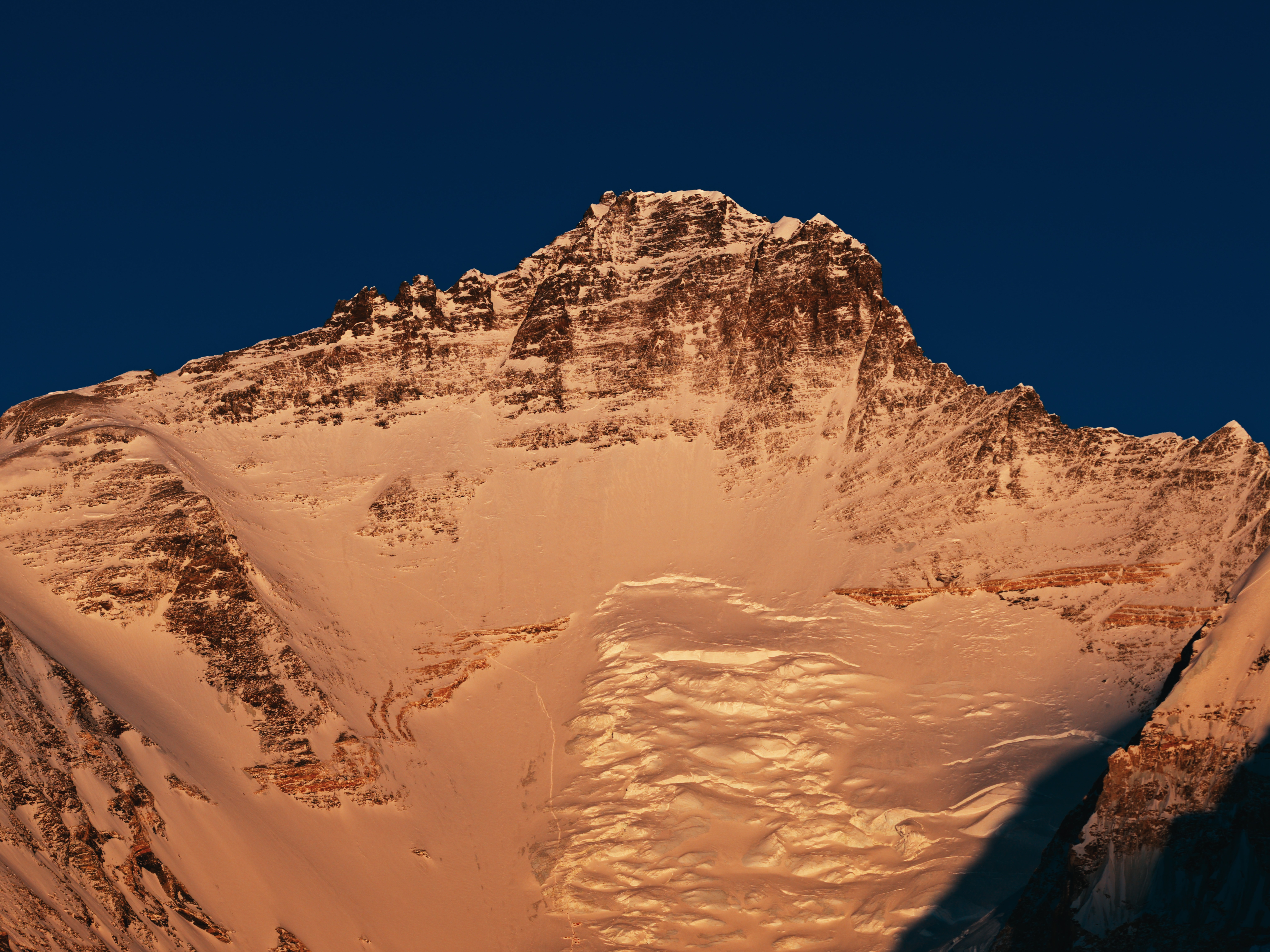LHOTSE EXPEDITION (8,516M)