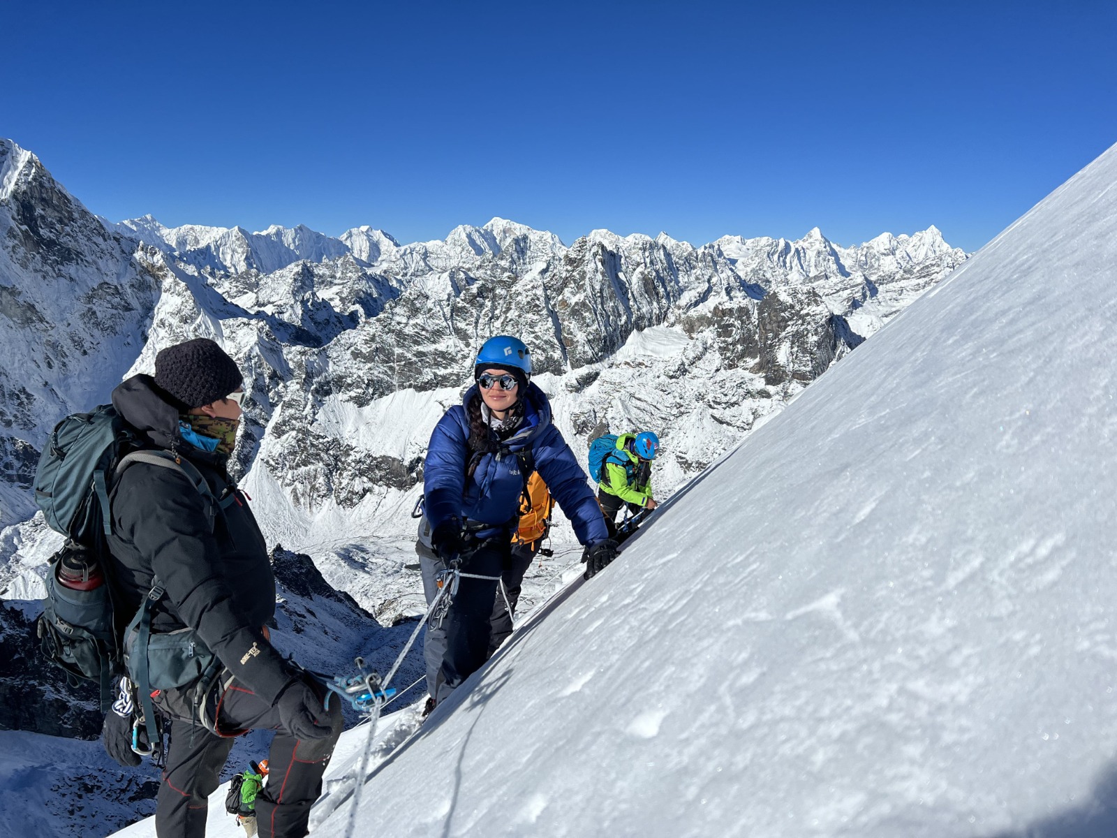 LOBUCHE PEAK AND ISLAND PEAK - 2×6000ers