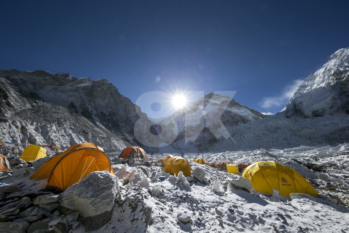 EVEREST EXPEDITION - LUXURY SERVICE