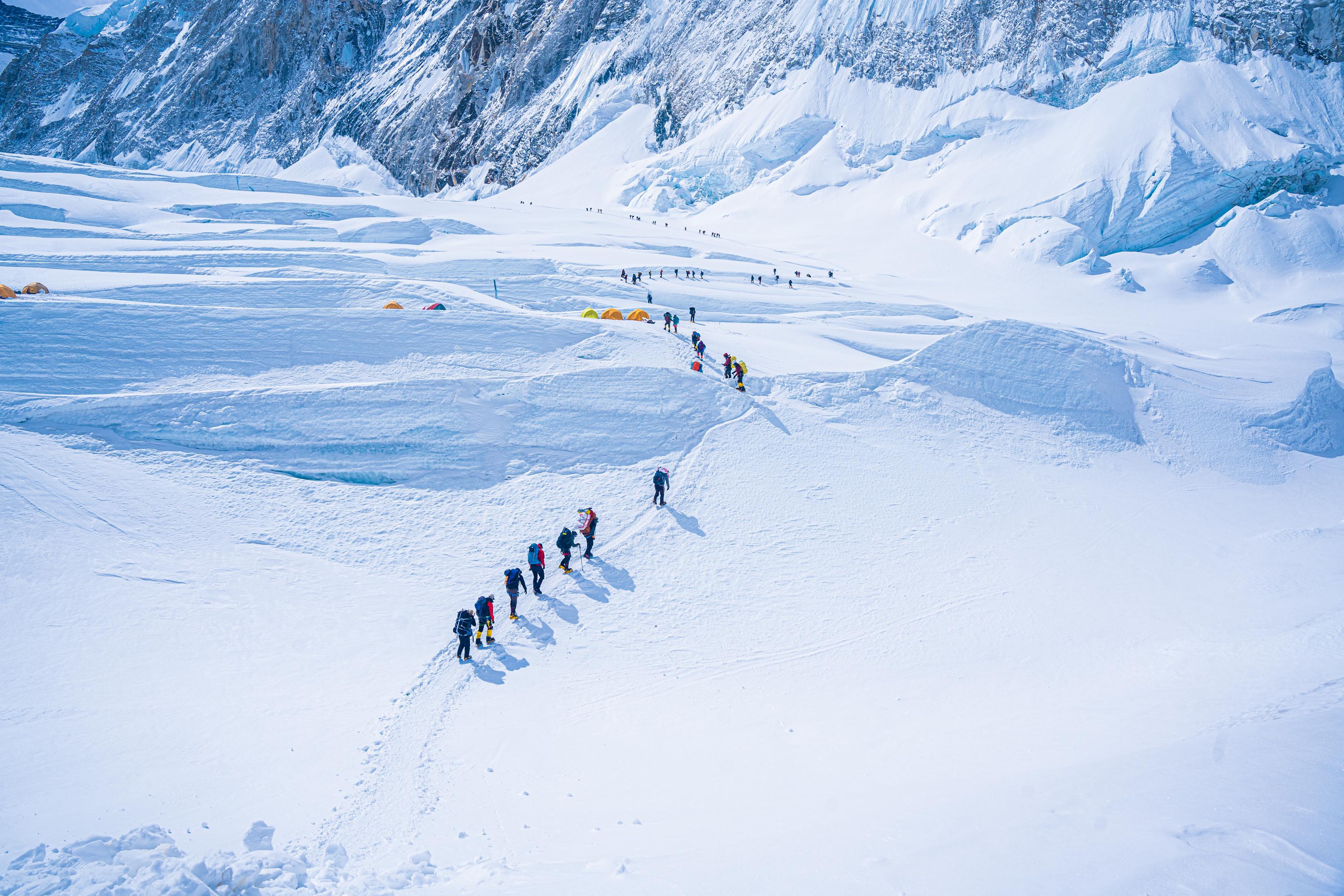 Mount Everest Summit 2026 8K International Team Reaches The Top On May 21