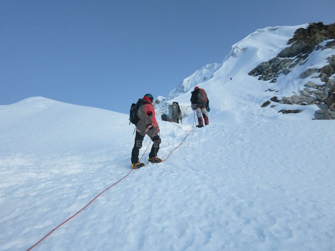 3 PEAK CLIMBING (POKALDE, LOBUCHE, ISLAND PEAK)