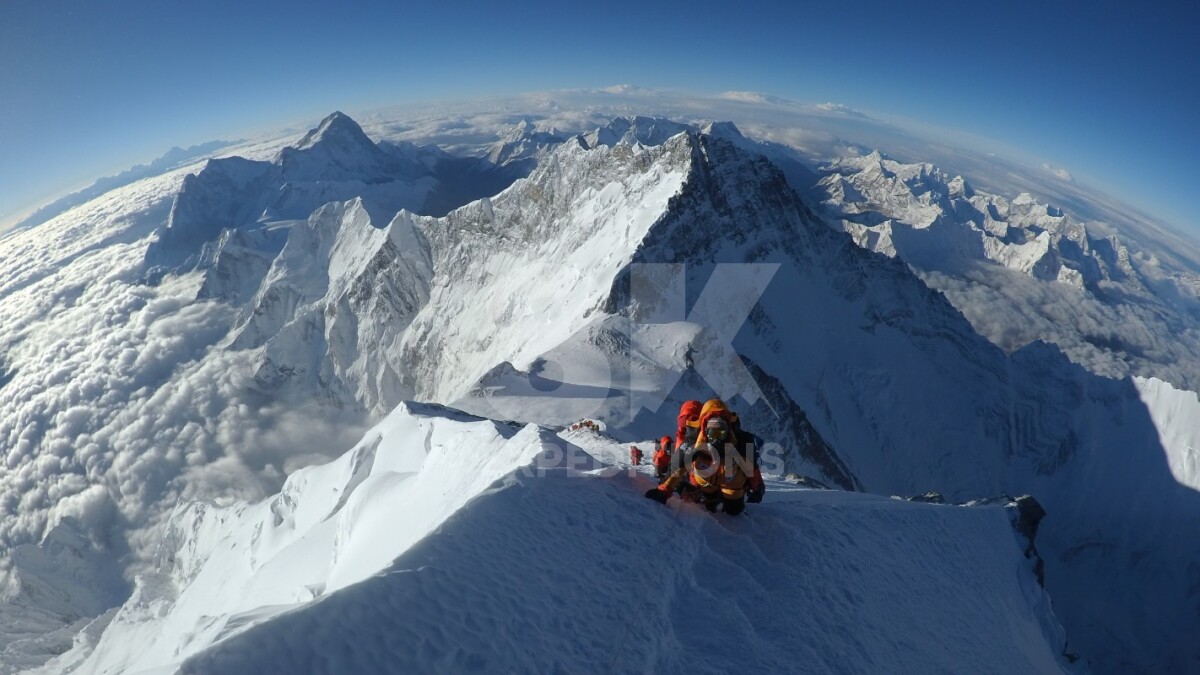 Over 8000 M Nepal